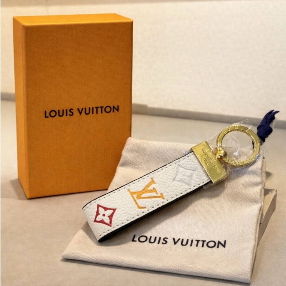 Luxury monogram key chain- Full inclusion
